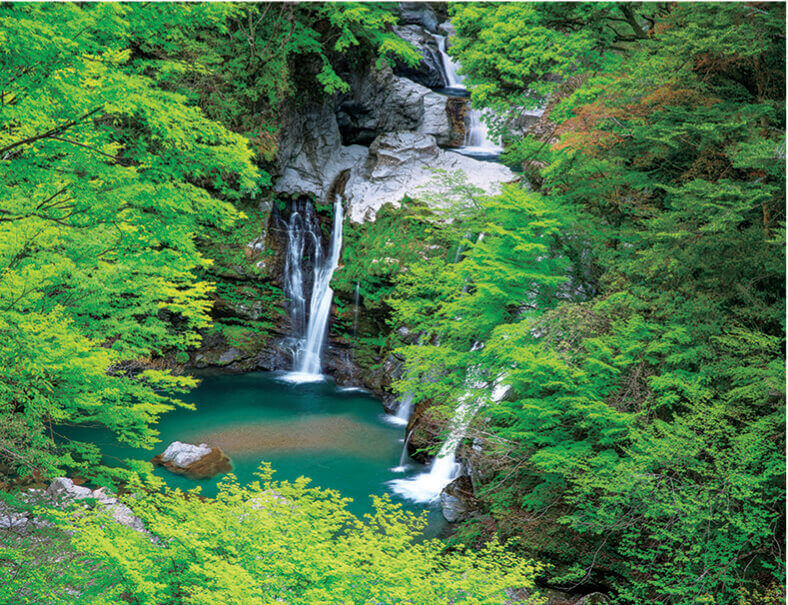 5月 大轟の滝(徳島) ザ・日本 2022年カレンダーの画像