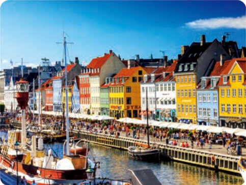 7/8月 コペンハーゲン(デンマーク) 世界のかわいい街と家 2023年カレンダーの画像