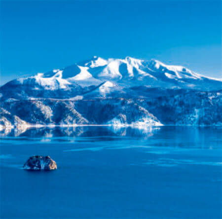 11/12月 摩周湖(北海道) 美しい水辺(フィルムカレンダー） 2023年カレンダーの画像