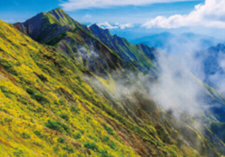 9月 弥山山頂から剣ヶ峰を望む(鳥取県) 天地自然・森田敏隆写真集 2023年カレンダーの画像