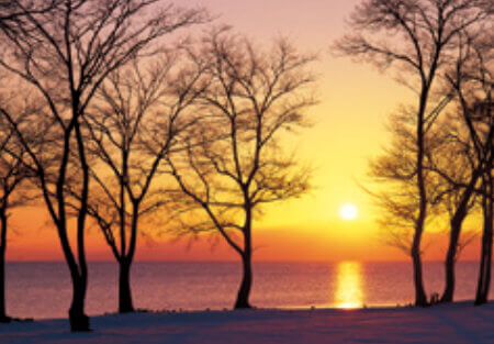 12月 琵琶湖に輝く朝日(滋賀県) 天地自然・森田敏隆写真集 2023年カレンダーの画像
